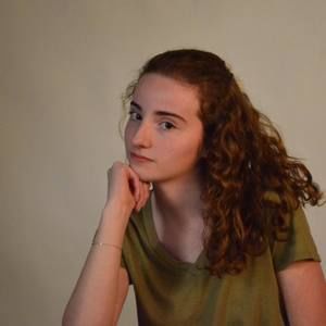 Meet your Posher, Claudia